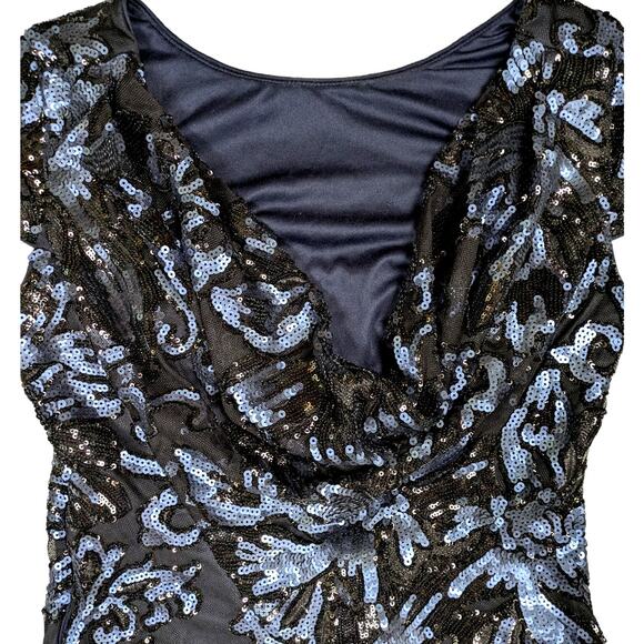 Calvin Klein Cowl-Back Sequin Gown with Cap Sleeves Size 2 - Picture 5 of 10